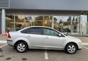 Подержанный автомобиль Ford Focus Sedan 2007 года (4 фото)
