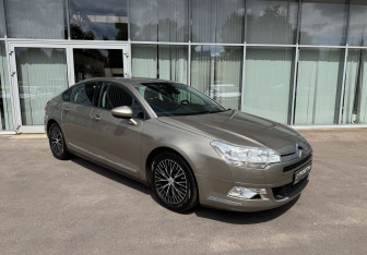 Подержанный автомобиль Citroen C5 Wagon 2008 года (3 фото)