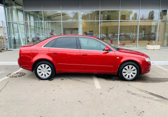 Подержанный автомобиль Audi A4 Sedan 2007 года (4 фото)
