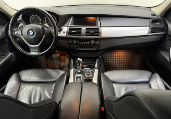 Подержанный автомобиль BMW X6 2010 года (10 фото)