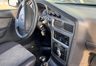 Подержанный автомобиль Daewoo Nexia Sedan 2013 года (9 фото)