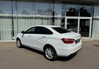 Подержанный автомобиль LADA (ВАЗ) Vesta Sedan 2018 года (7 фото)