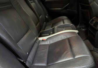 Подержанный автомобиль BMW X6 2010 года (11 фото)