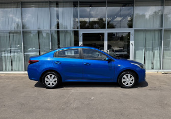 Подержанный автомобиль Kia Rio Sedan 2018 года (4 фото)