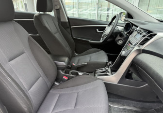 Подержанный автомобиль Hyundai i30 Hatchback 2012 года (10 фото)