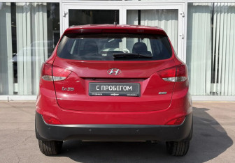 Подержанный автомобиль Hyundai ix35 2013 года (6 фото)