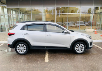 Подержанный автомобиль Kia Rio Hatchback 2020 года (4 фото)