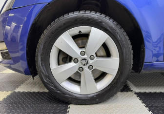 Подержанный автомобиль Skoda Octavia Liftback 2018 года (12 фото)