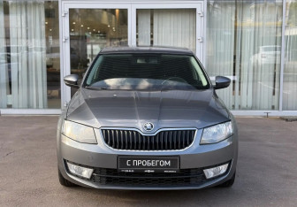 Подержанный автомобиль Skoda Octavia Liftback 2016 года (2 фото)