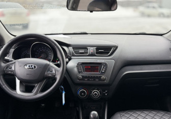 Подержанный автомобиль Kia Rio Sedan 2013 года (9 фото)