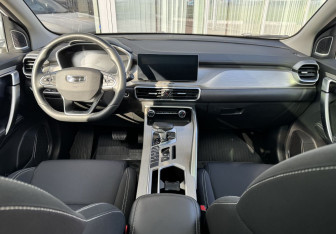 Подержанный автомобиль Geely Coolray 2023 года (9 фото)